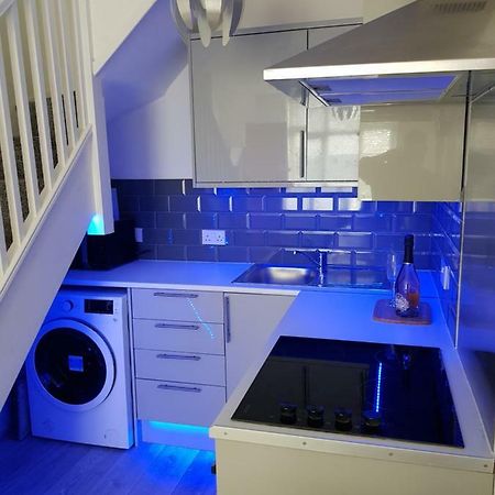 Webb Place 2 Bedroom Apartment ! Croydon Eksteriør billede